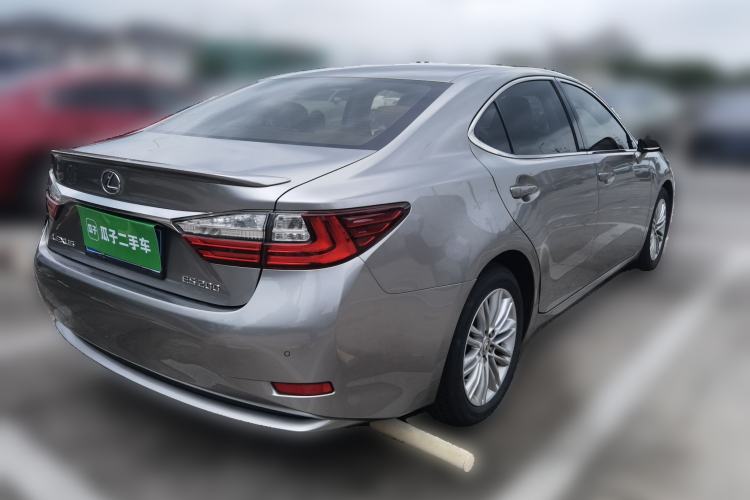 Used Lexus ES 2015 200 Elite Edition Rear Right 45 Deg
