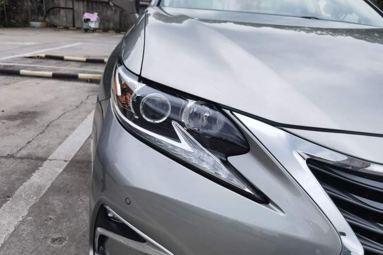 Used Lexus ES 2015 200 Elite Edition Right Front Headlight