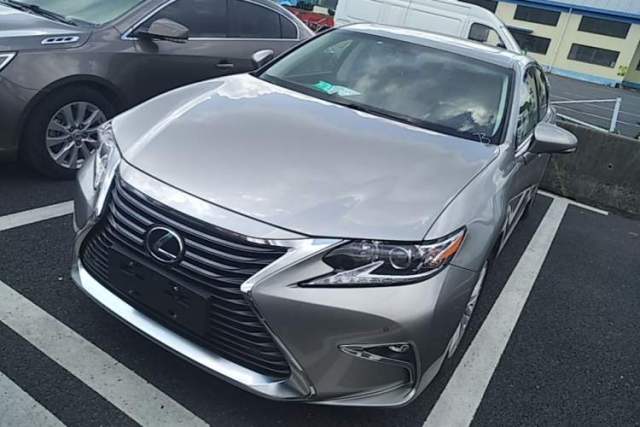 Ojetý Lexus ES 2015 200 Elite Edition