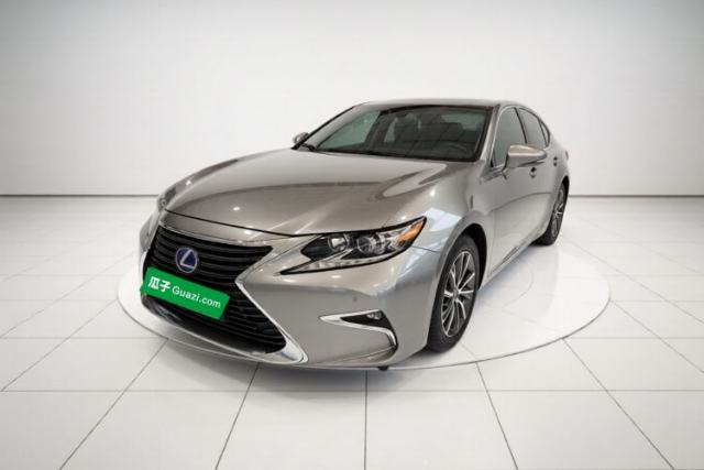 Used Lexus ES 2015 300h Comfort Edition