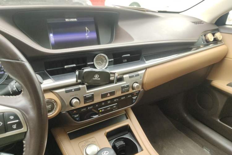 Used Lexus ES 2015 200 Elite Edition Audio And AC Panel