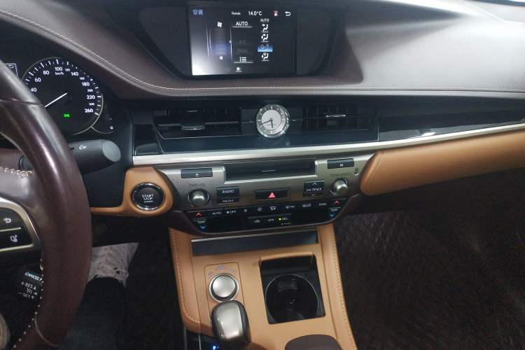 Used Lexus ES 2015 200 Elite Edition Audio And AC Panel