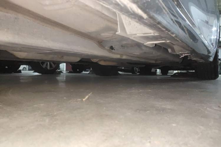 Used Lexus ES 2015 300h Comfort Edition Chassis Front Left