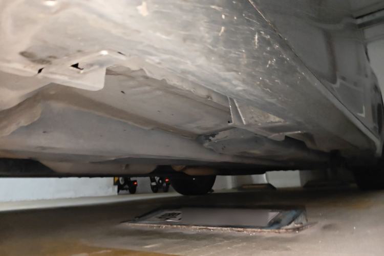 Used Lexus ES 2015 300h Comfort Edition Chassis Front Left