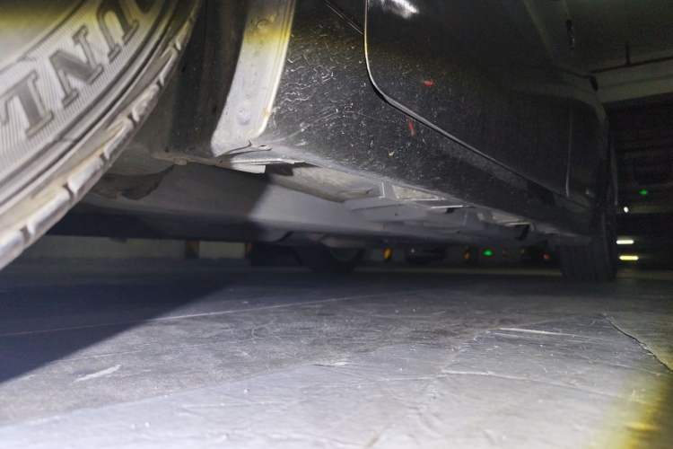 Used Lexus ES 2015 300h Comfort Edition Chassis Front Left