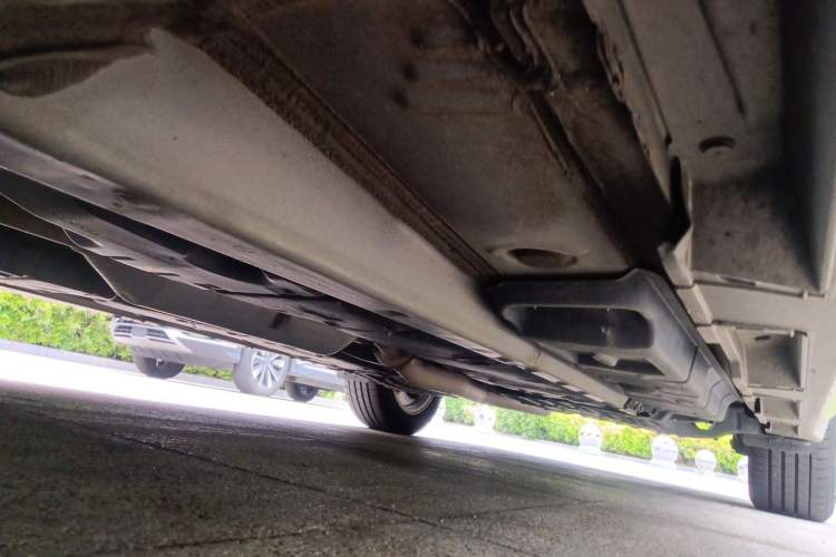 Used Lexus ES 2015 300h Comfort Edition Chassis Front Left