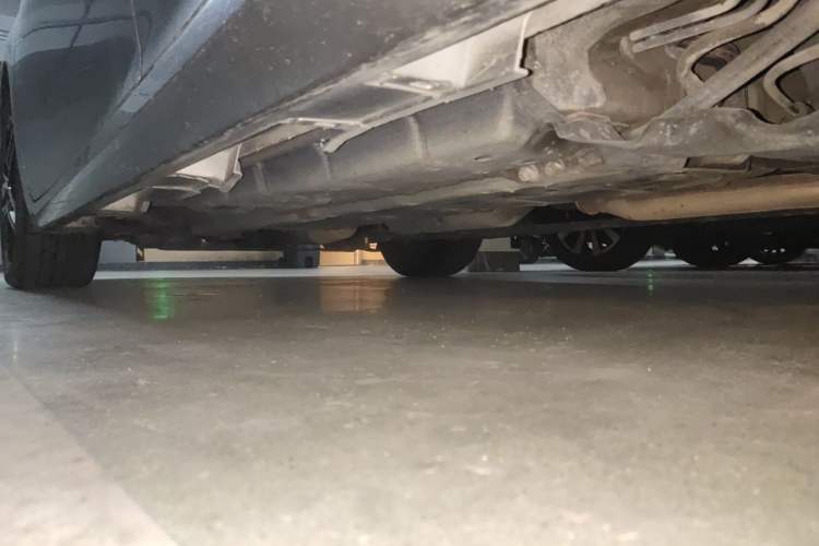 Used Lexus ES 2015 300h Comfort Edition Chassis Rear Left