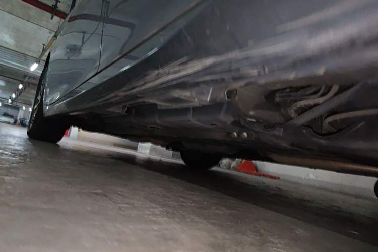 Used Lexus ES 2015 300h Comfort Edition Chassis Rear Left