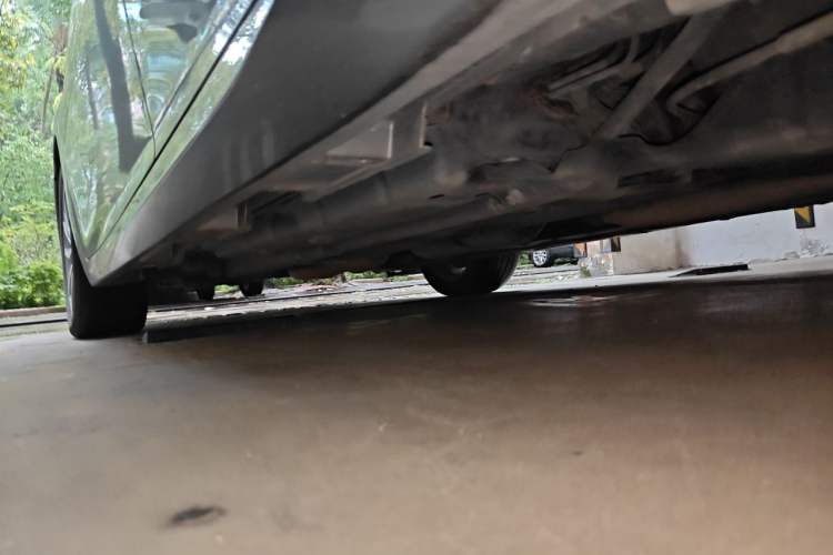 Used Lexus ES 2015 300h Comfort Edition Chassis Rear Left