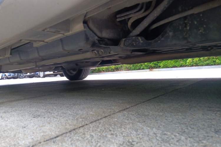 Used Lexus ES 2015 300h Comfort Edition Chassis Rear Left