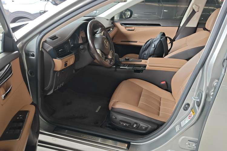 Used Lexus ES 2015 200 Elite Edition Driver Seat