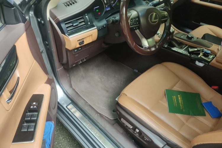 Used Lexus ES 2015 300h Comfort Edition Driver Seat