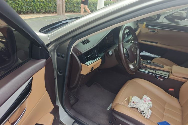 Used Lexus ES 2015 200 Comfort Edition Driver Seat