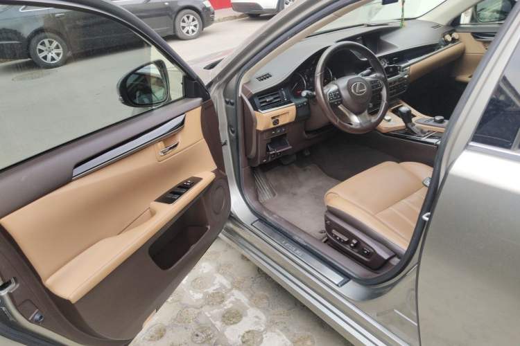Used Lexus ES 2015 200 Elite Edition Driver Seat