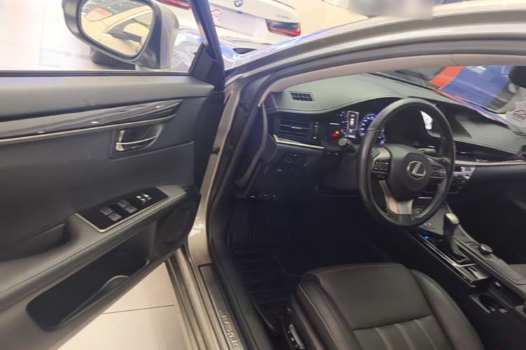 Used Lexus ES 2015 200 Elite Edition Driver Seat