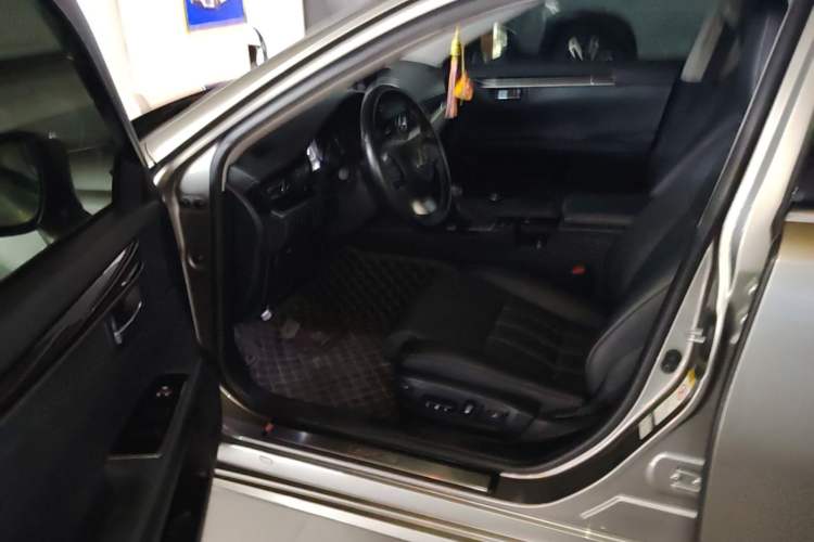 Used Lexus ES 2015 200 Elite Edition Driver Seat