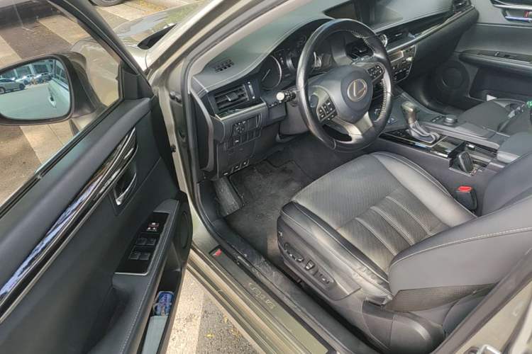 Used Lexus ES 2015 200 Elite Edition Driver Seat