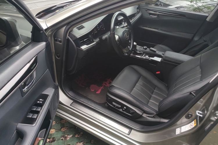 Used Lexus ES 2015 200 Elite Edition Driver Seat