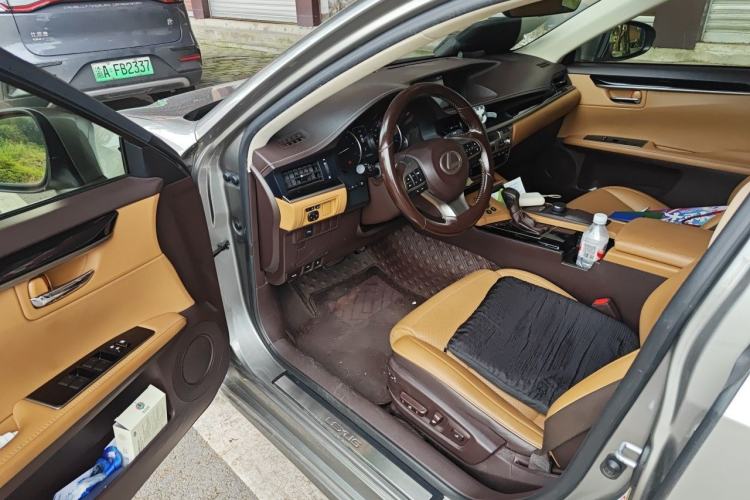 Used Lexus ES 2015 200 Comfort Edition Driver Seat