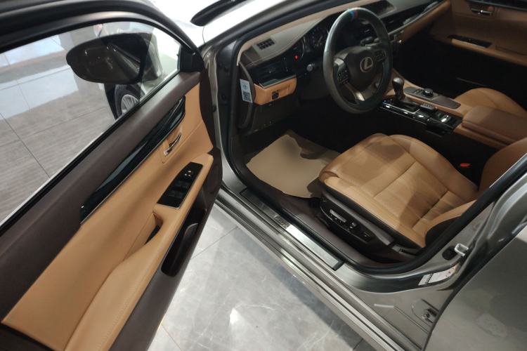 Used Lexus ES 2015 200 Elite Edition Driver Seat