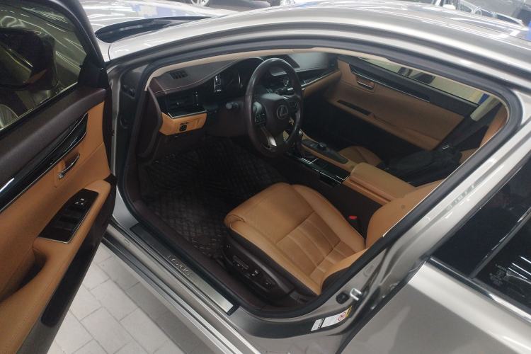 Used Lexus ES 2015 200 Elite Edition Driver Seat