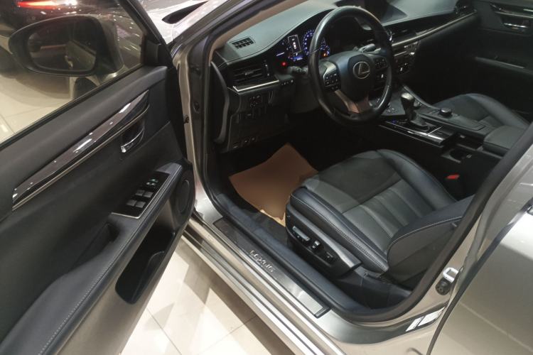 Used Lexus ES 2015 200 Elite Edition Driver Seat