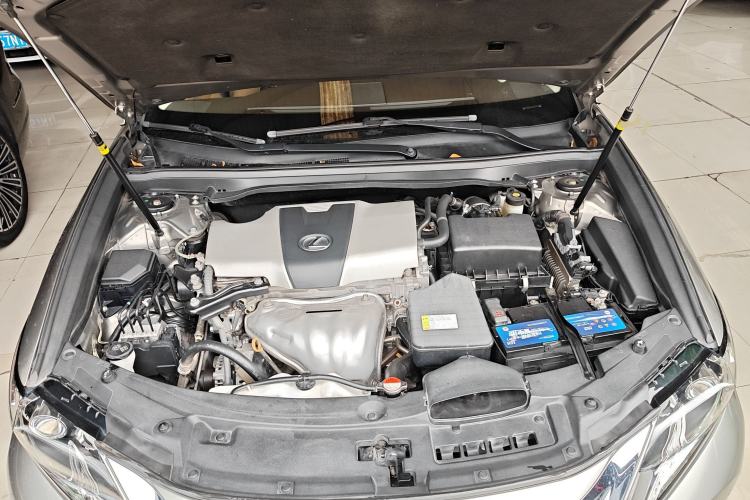 Used Lexus ES 2015 200 Elite Edition Engine Bay