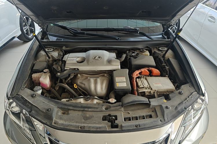 Used Lexus ES 2015 300h Comfort Edition Engine Bay