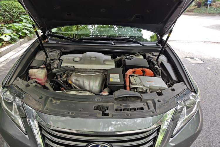 Used Lexus ES 2015 300h Comfort Edition Engine Bay