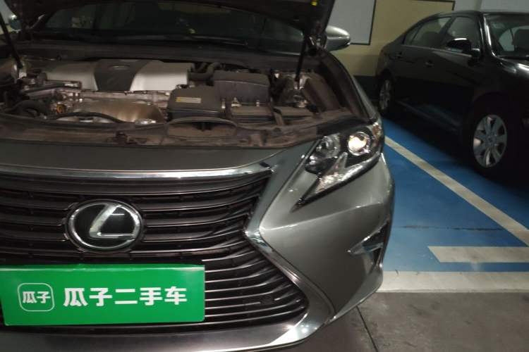 Used Lexus ES 2015 200 Elite Edition Engine Bay Left