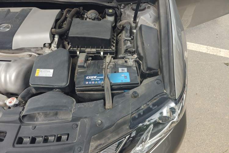 Used Lexus ES 2015 200 Comfort Edition Engine Bay Left