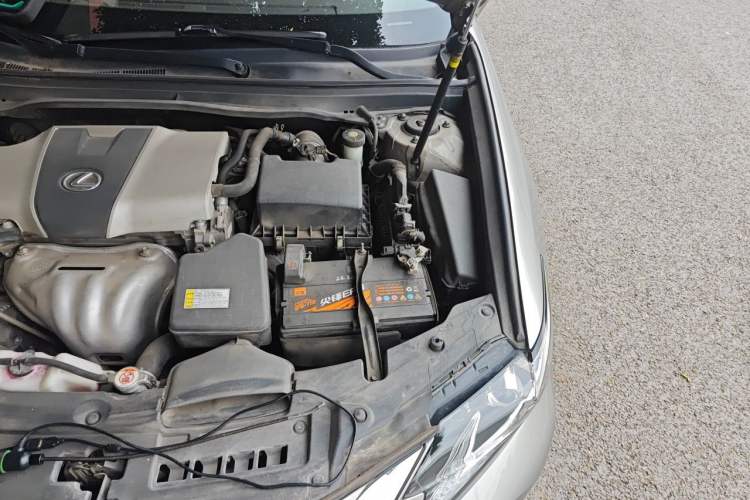 Used Lexus ES 2015 200 Comfort Edition Engine Bay Left