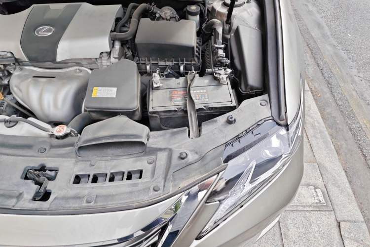 Used Lexus ES 2015 200 Elite Edition Engine Bay Left