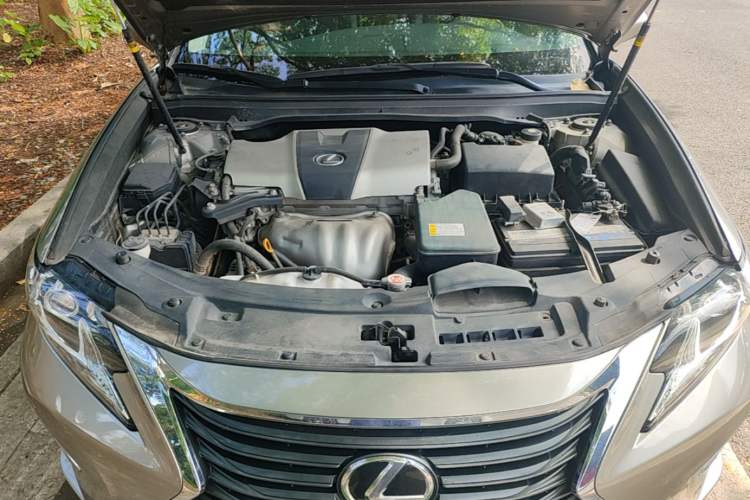 Used Lexus ES 2015 200 Elite Edition Engine Bay