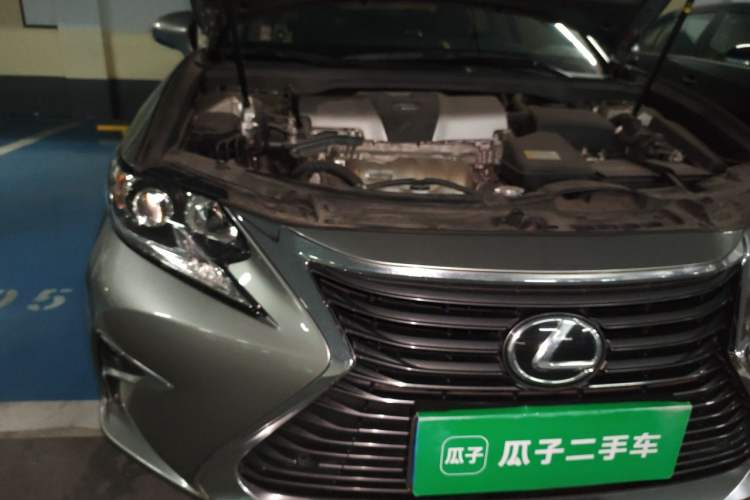 Used Lexus ES 2015 200 Elite Edition Engine Bay Right