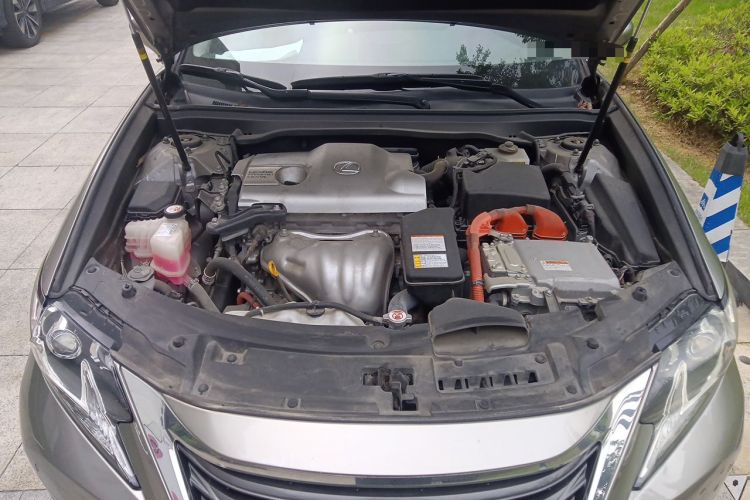 Used Lexus ES 2015 300h Comfort Edition Engine Bay
