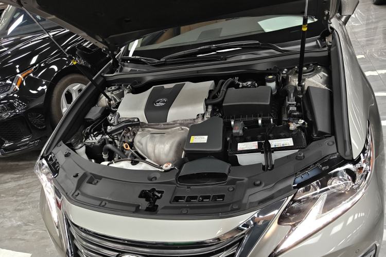 Used Lexus ES 2015 200 Elite Edition Engine Bay