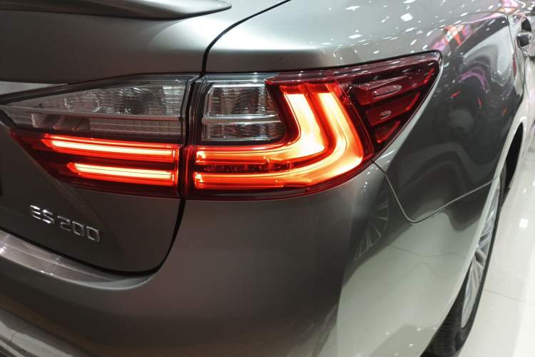 Used Lexus ES 2015 200 Elite Edition Exterior 1