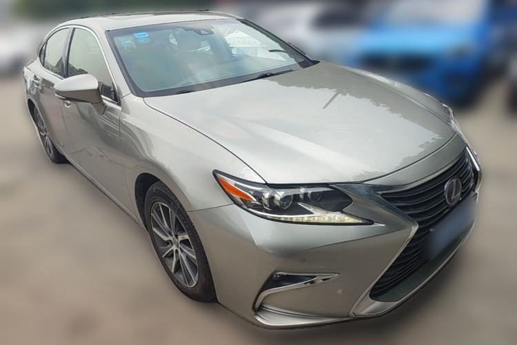 Used Lexus ES 2015 300h Luxury Edition Exterior 2