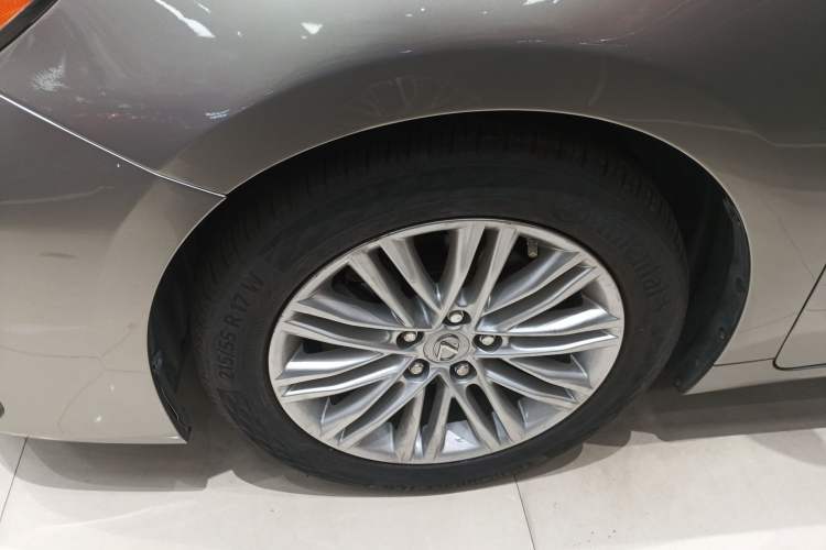 Used Lexus ES 2015 200 Elite Edition Exterior 2