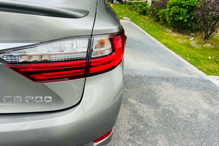 Used Lexus ES 2015 200 Elite Edition Exterior 3
