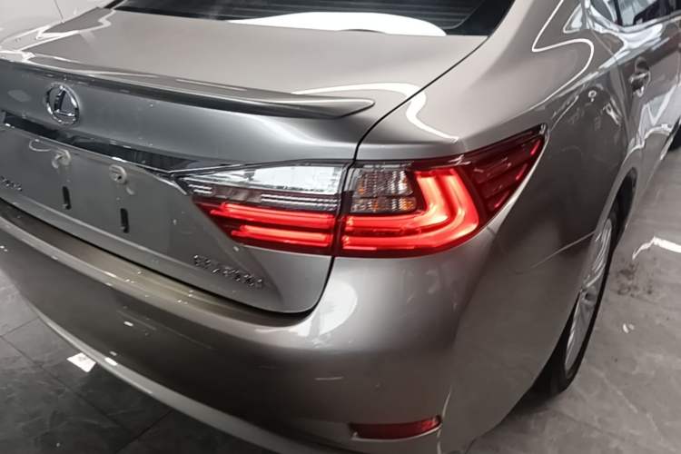 Used Lexus ES 2015 200 Elite Edition Exterior 3