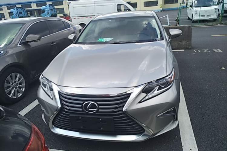 Used Lexus ES 2015 200 Elite Edition Front