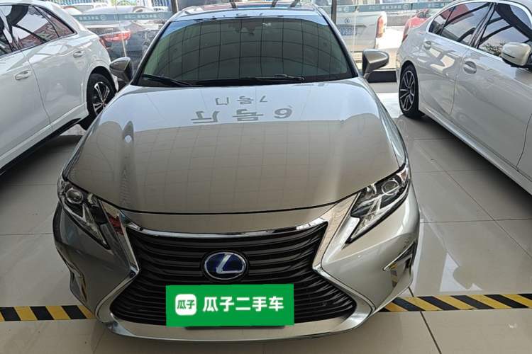 Used Lexus ES 2015 300h Comfort Edition Front