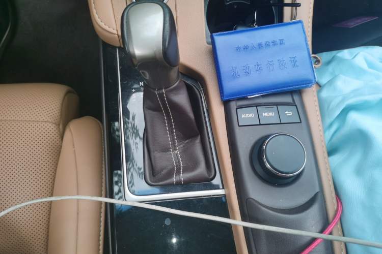 Used Lexus ES 2015 200 Elite Edition Gear Lever