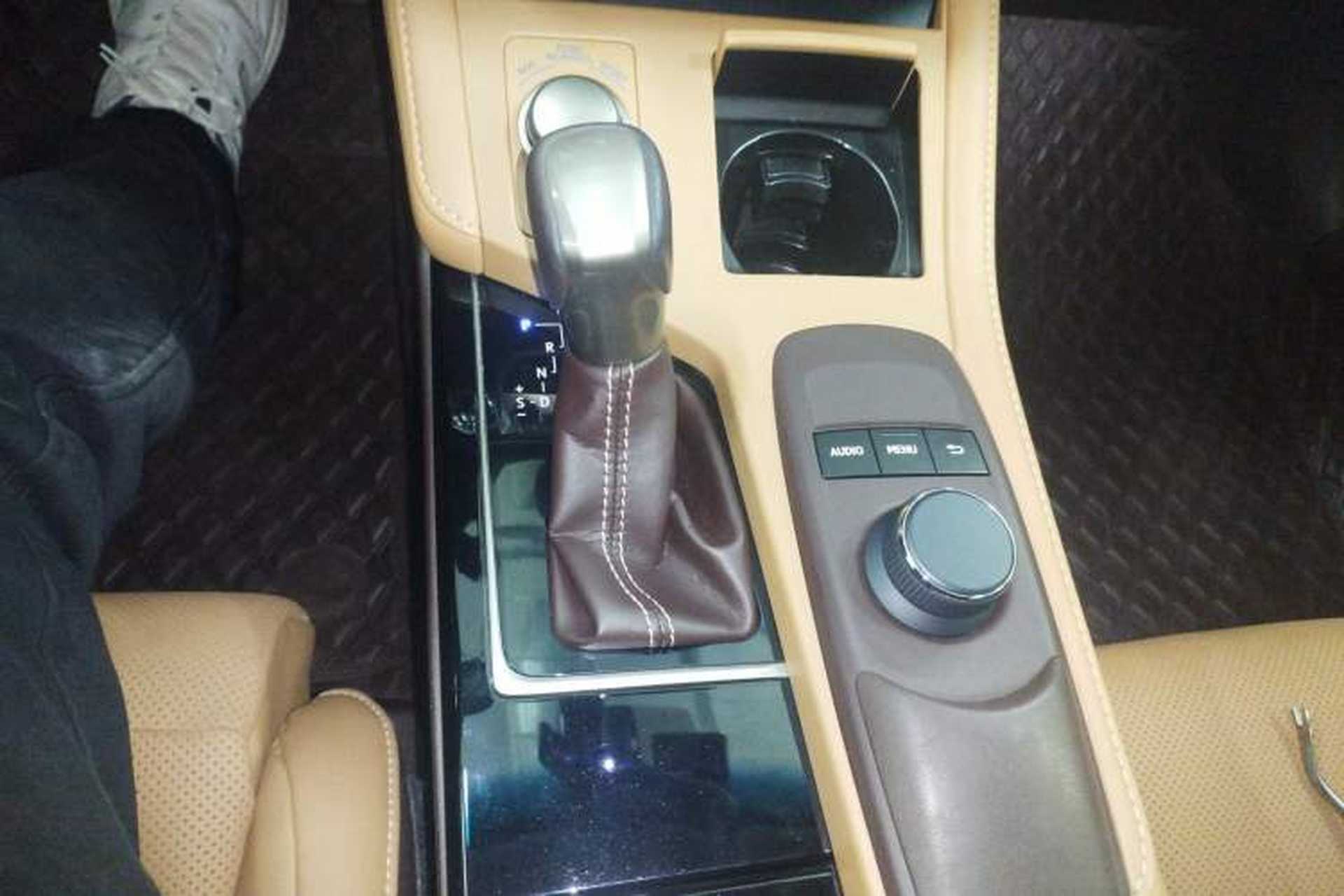 Used Lexus ES 2015 200 Elite Edition Gear Lever