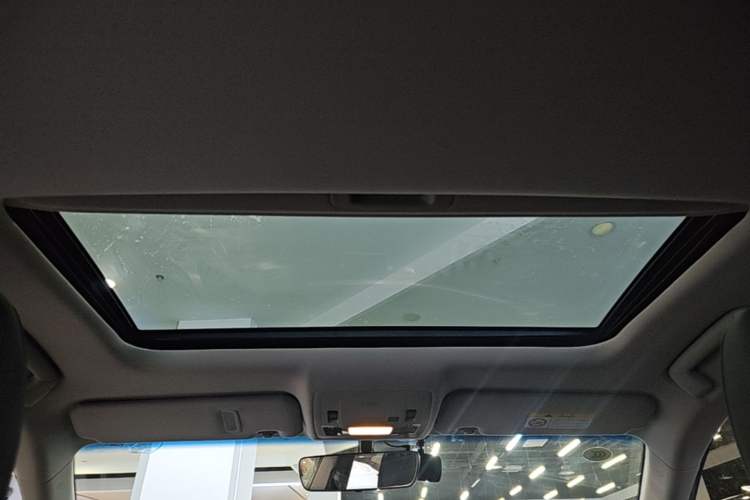 Used Lexus ES 2015 250 Elegant Edition Headliner