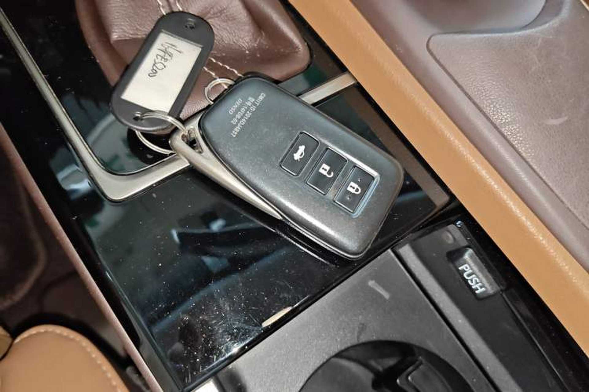 Used Lexus ES 2015 200 Elite Edition Interior 1