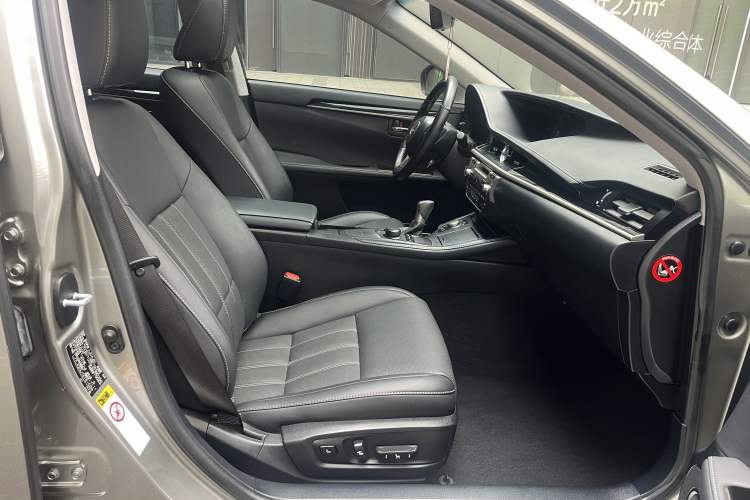 Used Lexus ES 2015 200 Elite Edition Interior 6