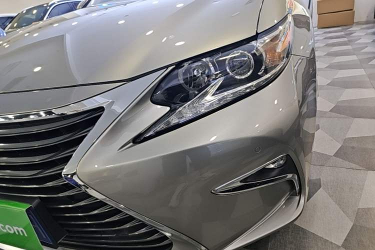 Used Lexus ES 2015 250 Elegant Edition Left Front Headlight